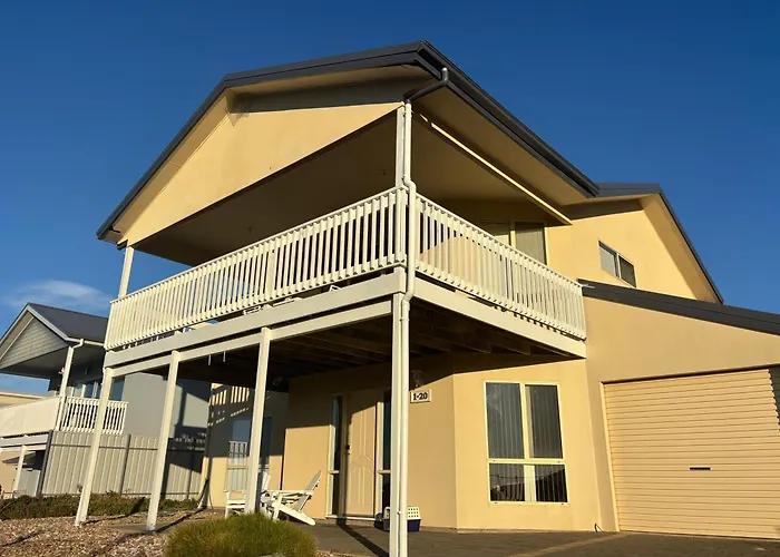 Nellies Hideaway 1-20 Troon Drive