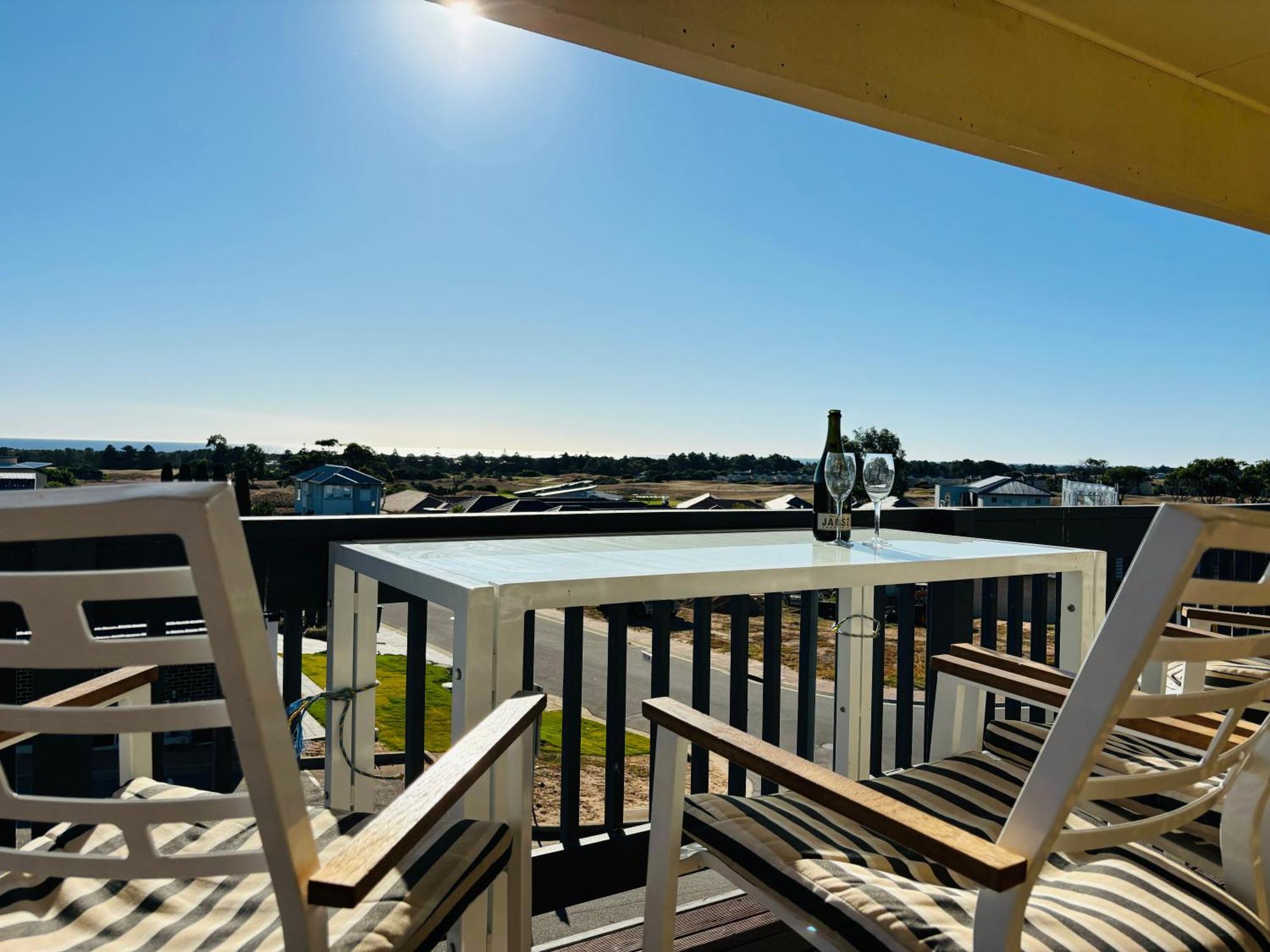 Nellies Hideaway 1-20 Troon Drive