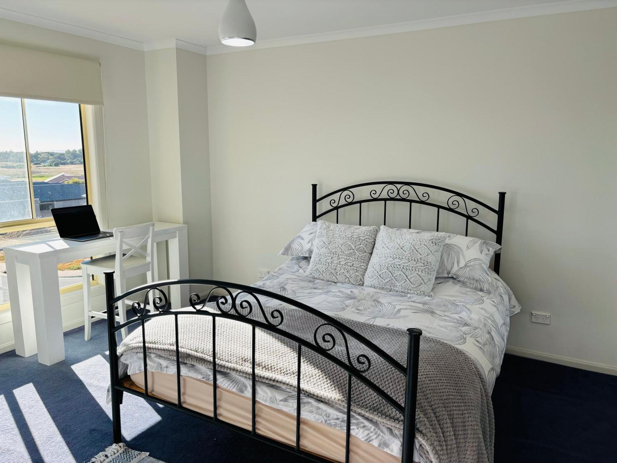 Nellies Hideaway 1-20 Troon Drive *